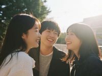 朋友是"天然止痛药"？科学证实：高质量社交能降低40%慢性病风险